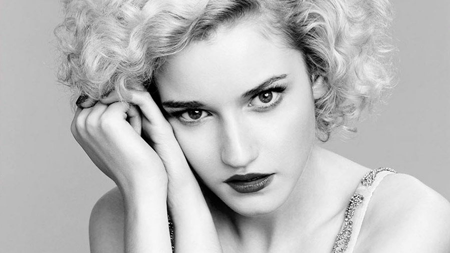 Julia Garner, ¿la elegida para interpretar a Madonna?