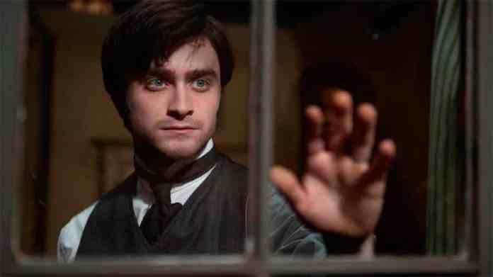 Muchos fanáticos quieren que Daniel Radcliffe regrese al universo creado por JK Rowling