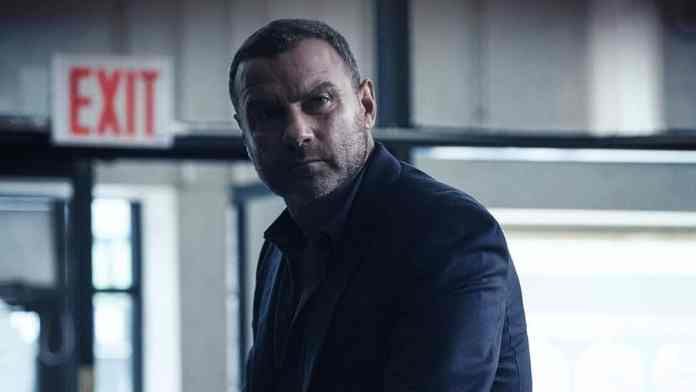 ray-donovan-is-left-without-a-lock-2011527