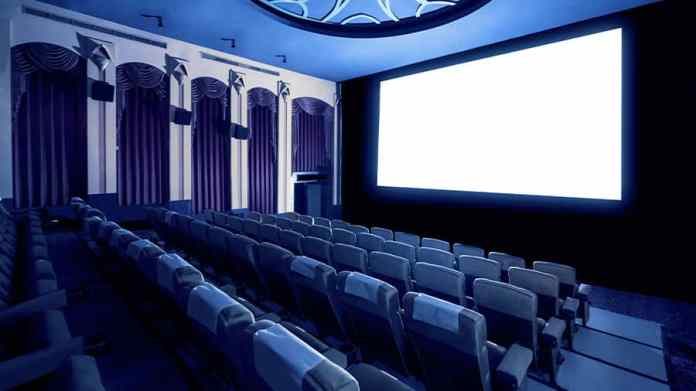 También se están reabriendo salas de cine en otros países