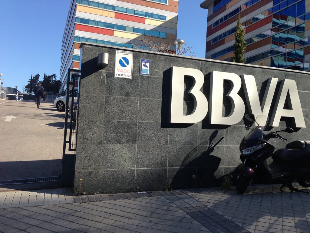 El precio objetivo de BBVA se rebaja a 4 euros