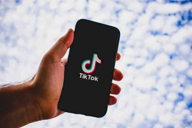 Cómo publicar y responder comentarios de TikTok con videos