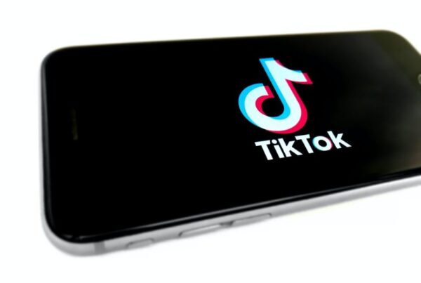 tiktok-iphone-white-table_13068-8621203-8867263-jpg